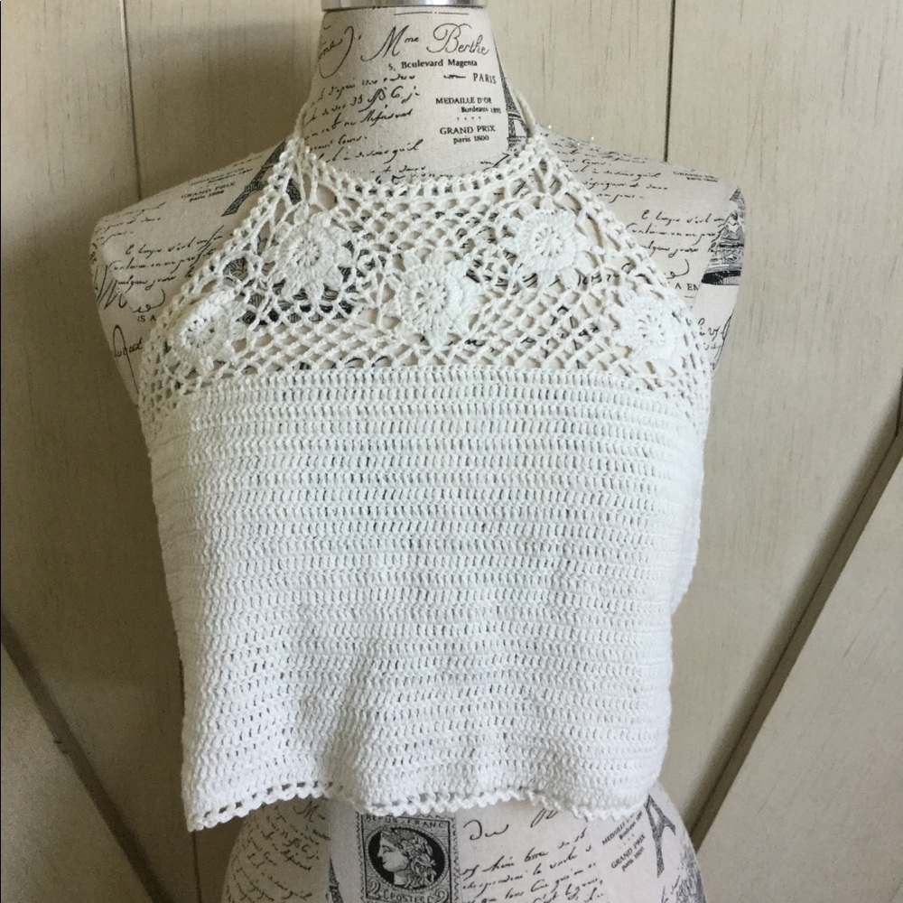 💛Aeri Crochet Crop Halter Top💛